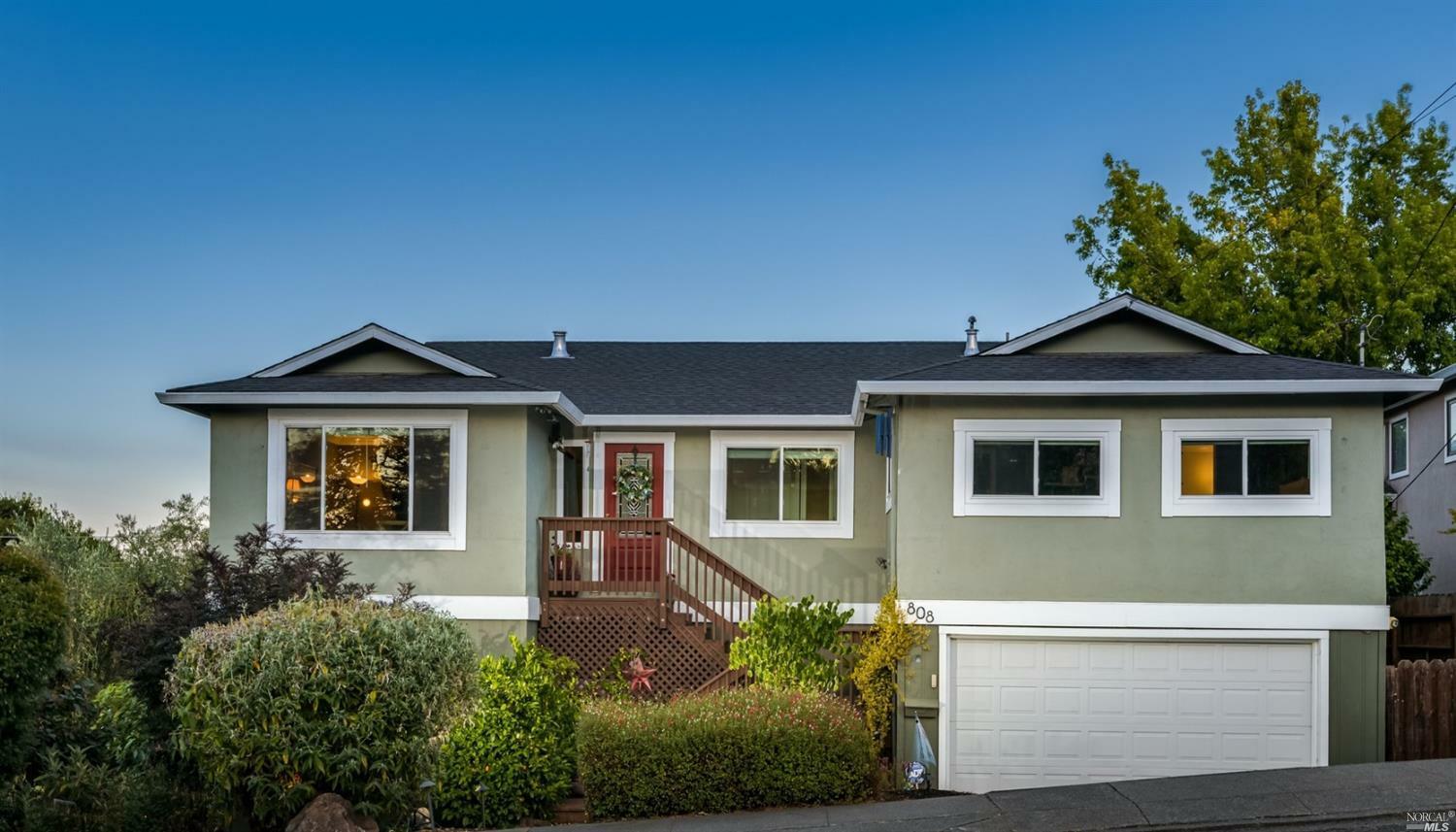 Property Photo:  808 Elm Drive  CA 94952 