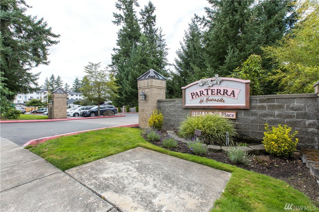 Property Photo:  13301 SE 79th Place C412  WA 98059 