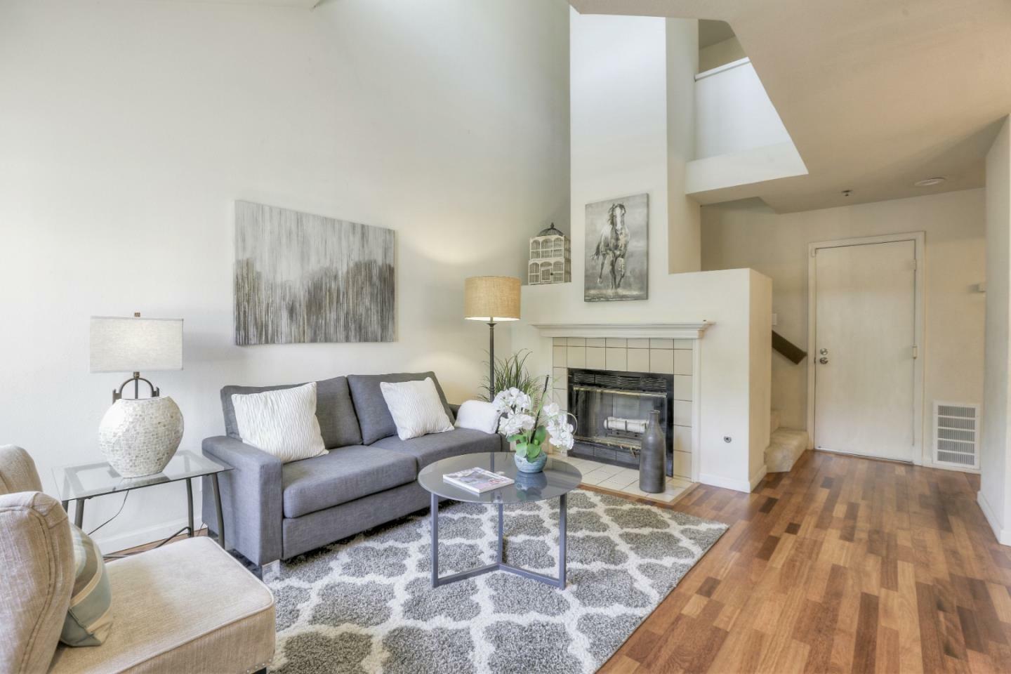 Property Photo: 1009 Arlington Lane CA 94014