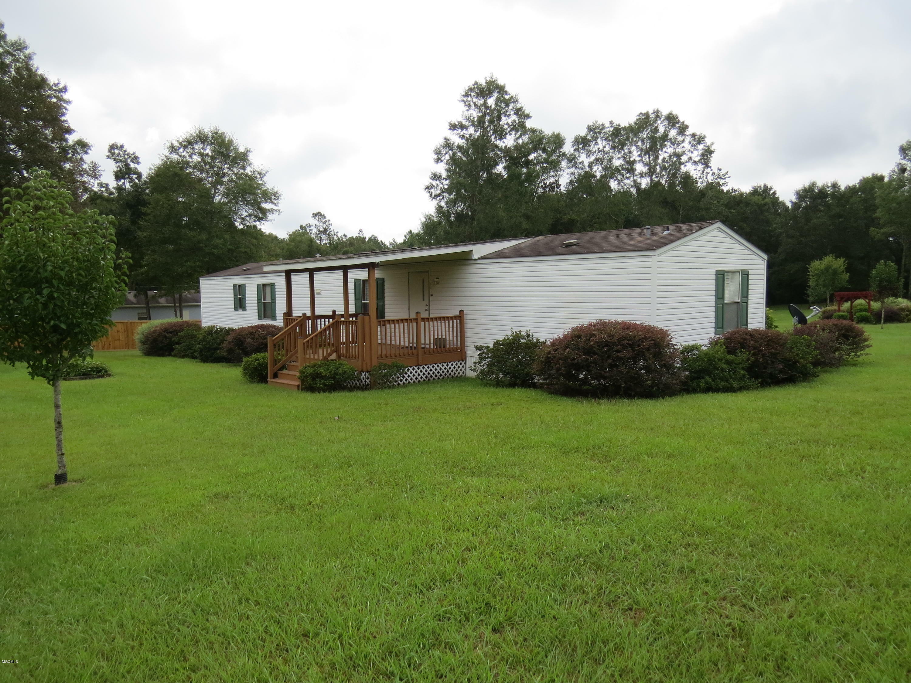 Property Photo: 30168 Uncle Charlie Jones Road MS 39426