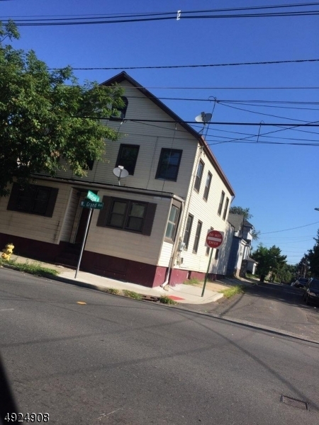 Property Photo:  691 W Grand Ave  NJ 07065 