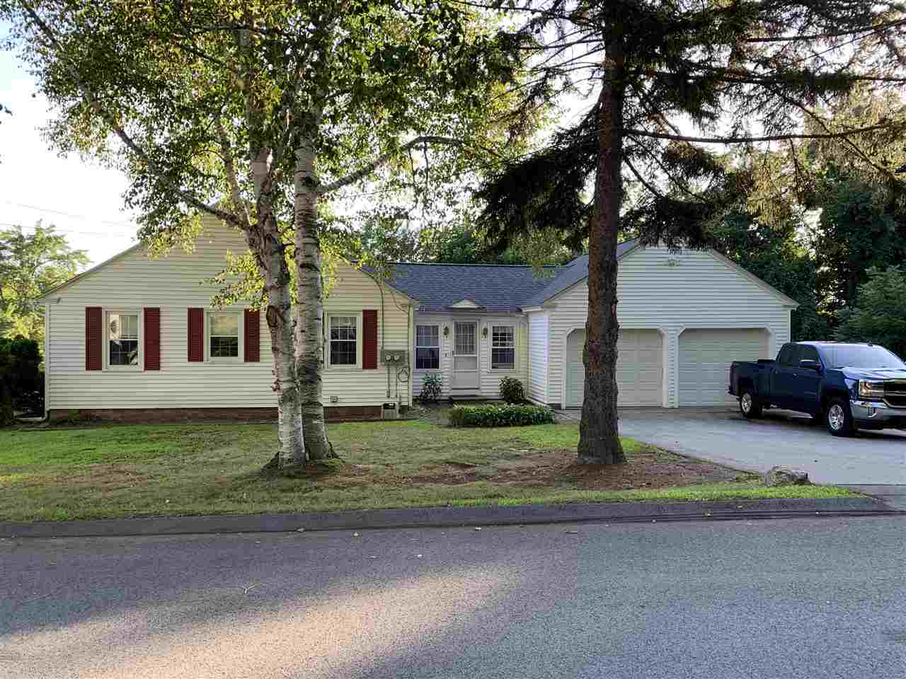 Property Photo:  412 Elm Street  NH 03275 