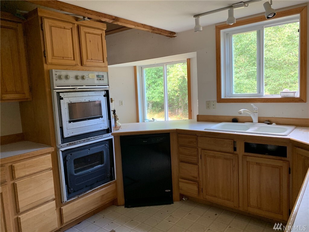 Property Photo:  7019 High Meadow Dr  WA 98236 