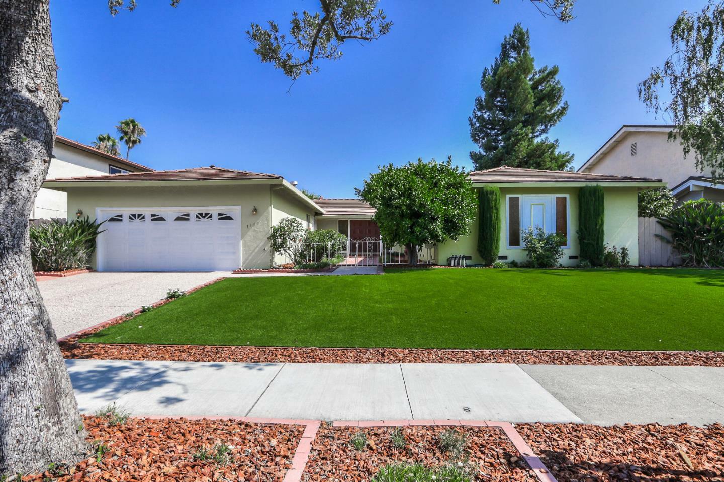 Property Photo: 1309 Nancarrow Way CA 95120