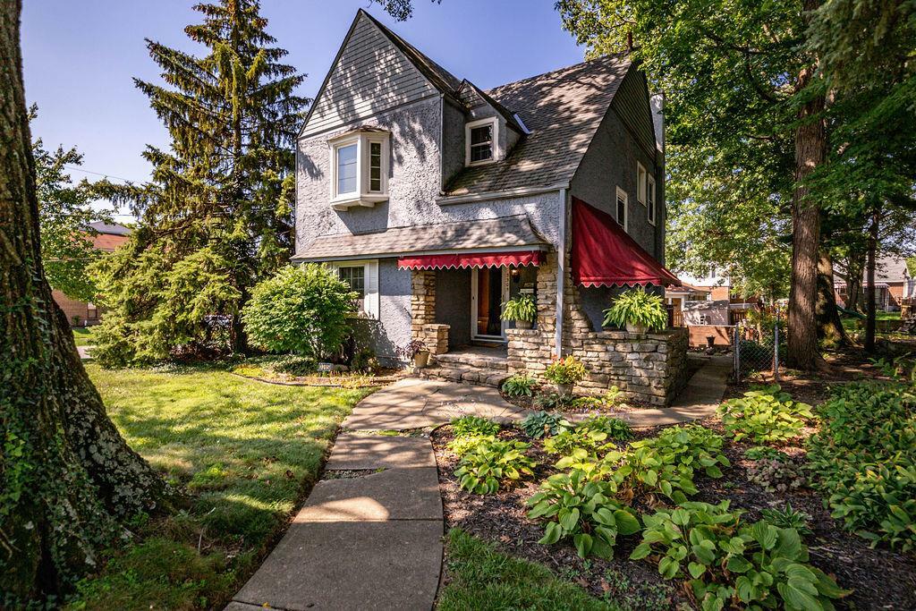 Property Photo: 3305 Glenmore Avenue OH 45211