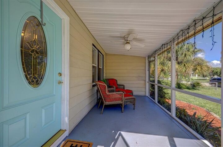 Property Photo: 4810 6th Avenue N FL 33713