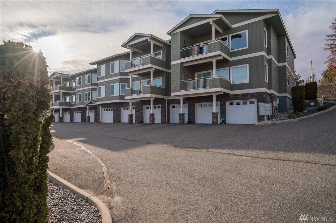 Property Photo: 1601 Maiden Lane C203 WA 98801
