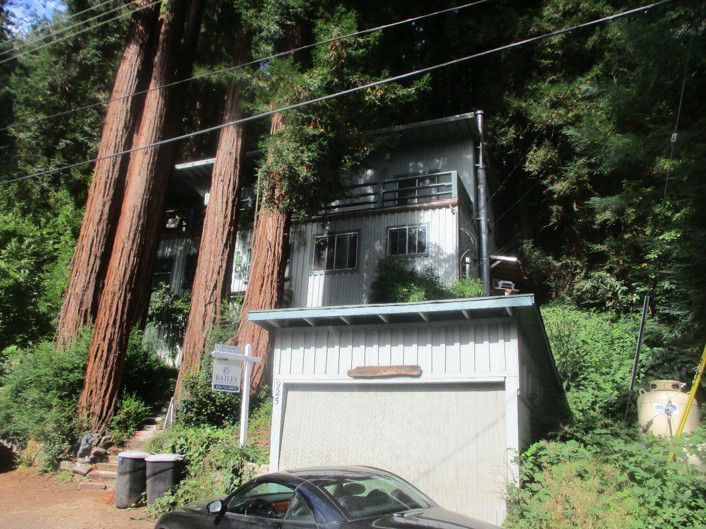 Property Photo:  925 Forest Avenue  CA 95007 