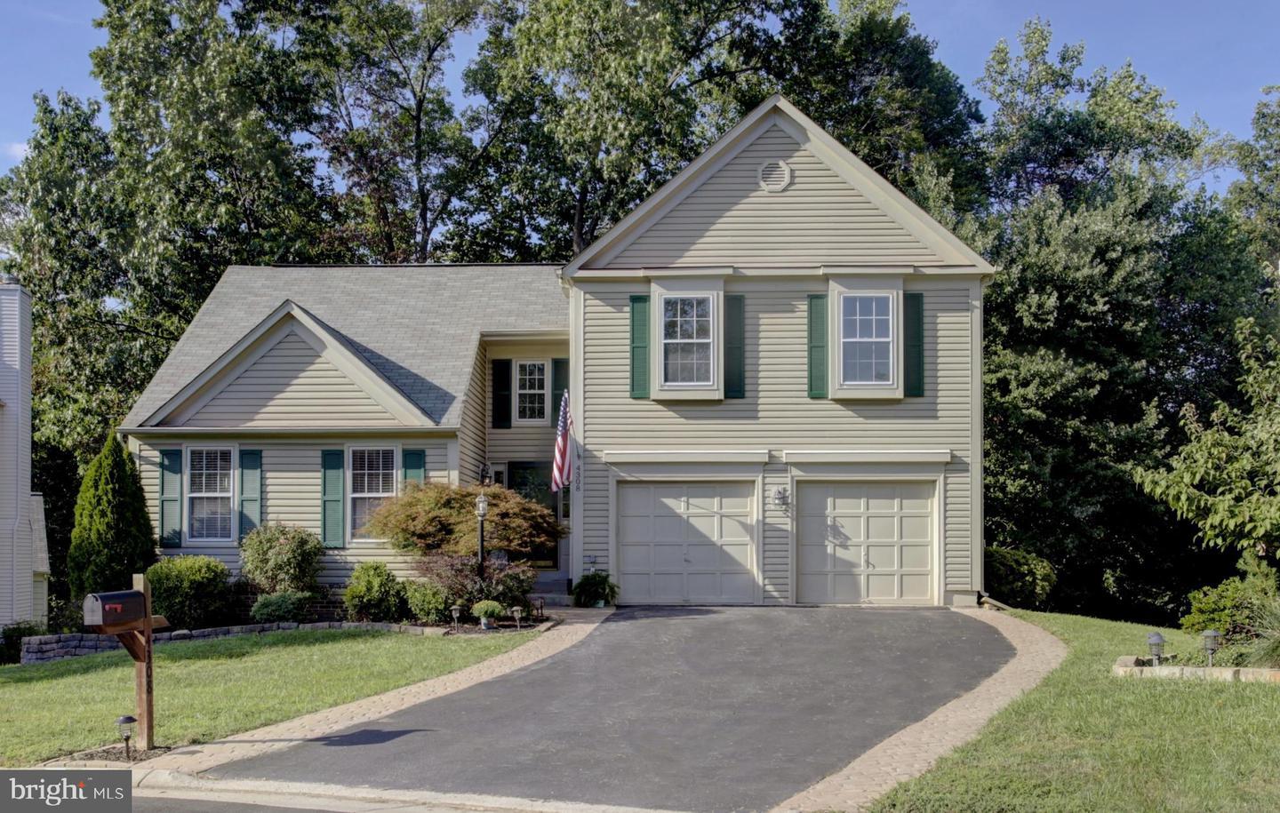 Property Photo: 4308 Flodden Court VA 22192