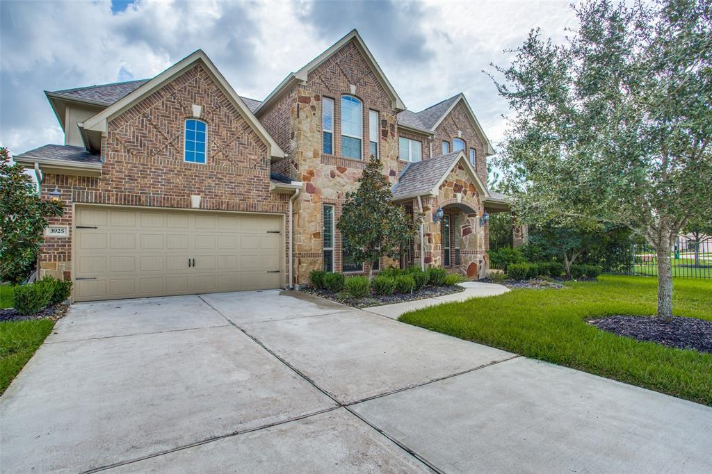 Property Photo: 3925 Lupin Bush Lane TX 77578
