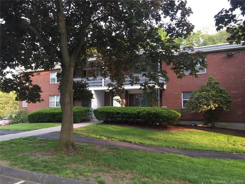 Property Photo:  102 Oakwood Avenue B6  CT 06119 