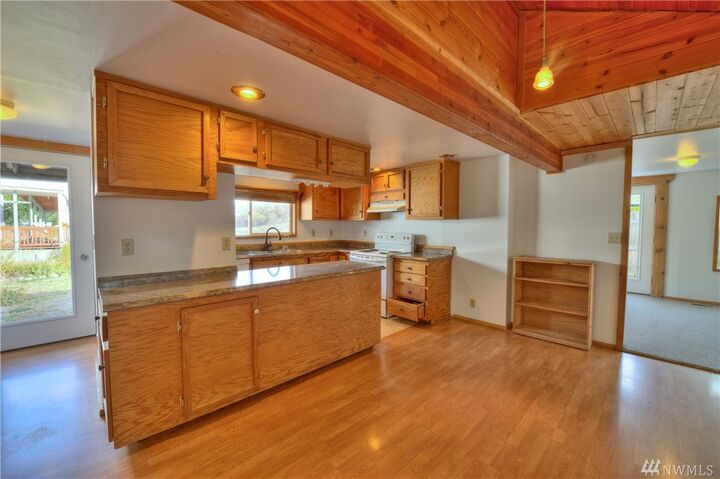 Property Photo:  352 W 2nd Ave  WA 98856 