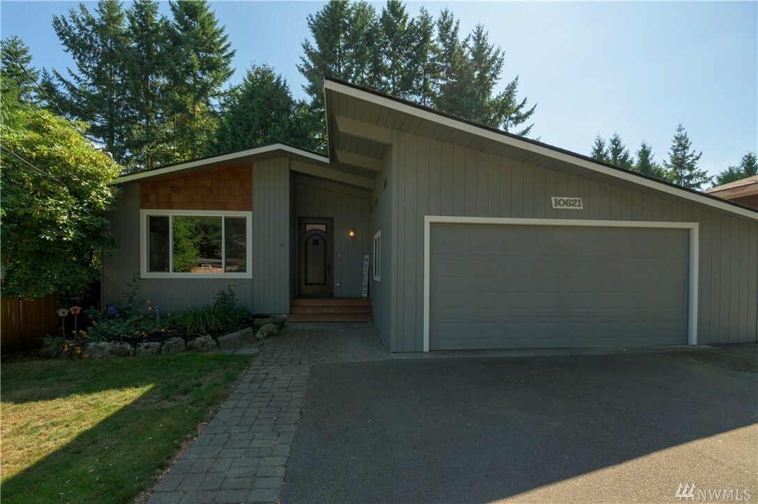 Property Photo:  10621 NE 187th  WA 98011 