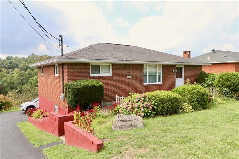 Property Photo:  1715 Scenery Drive  PA 15037 
