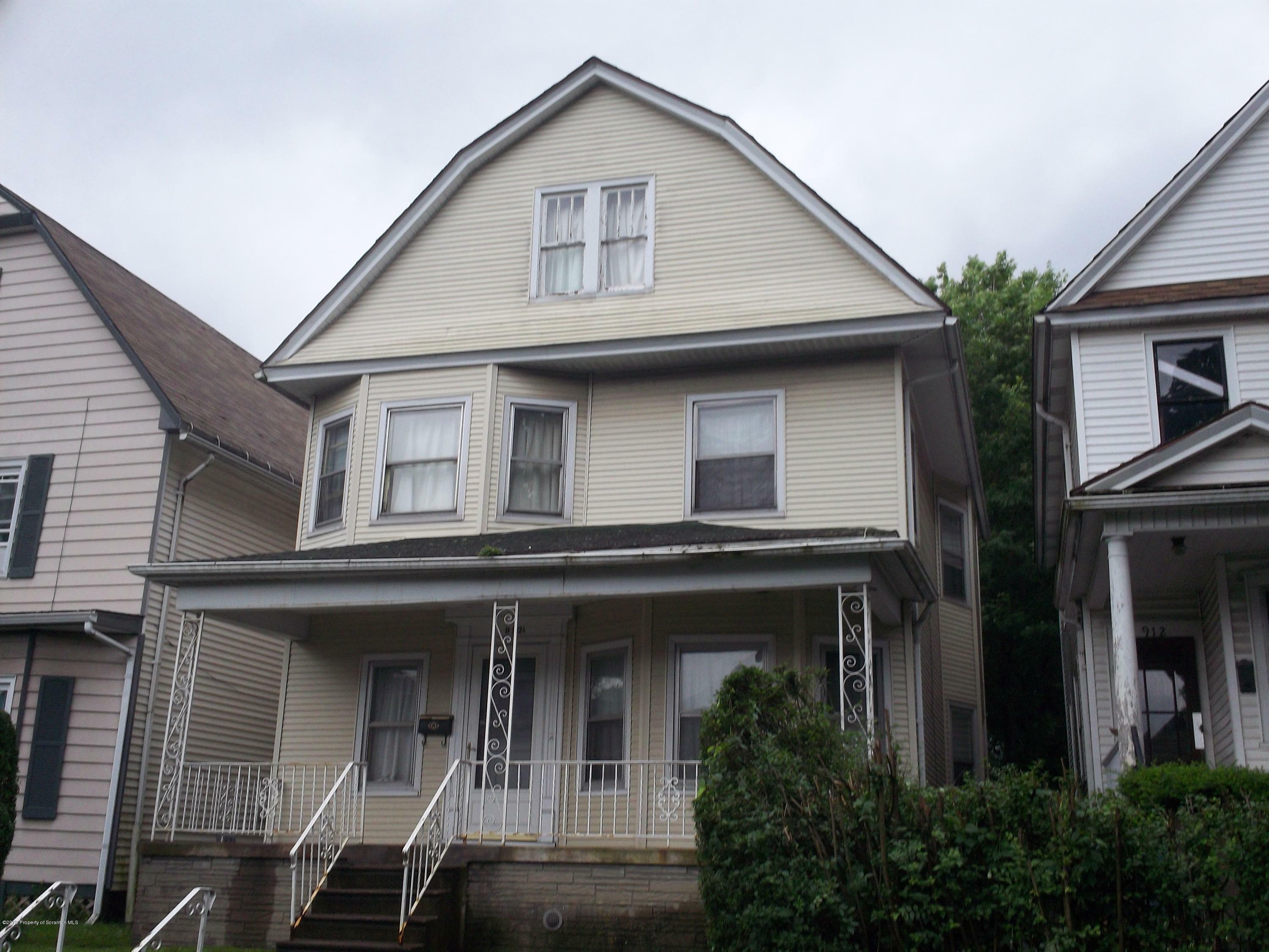 912 1/2 Madison Avenue  Scranton PA 18510 photo