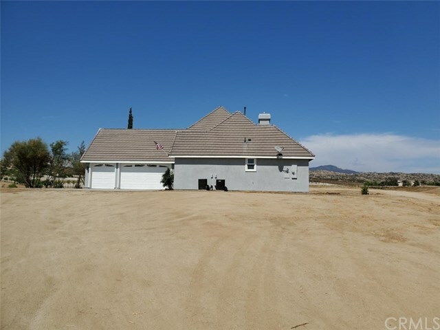 Property Photo:  41971 Jojoba Hills Circle  CA 92536 