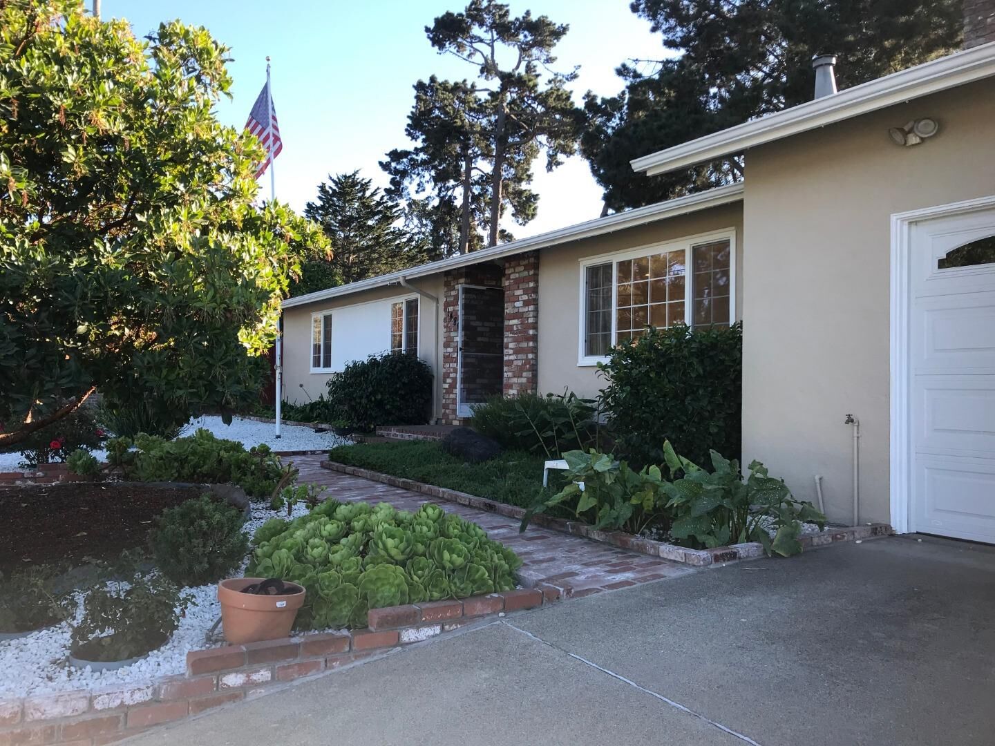 Property Photo:  1480 Via Isola  CA 93940 