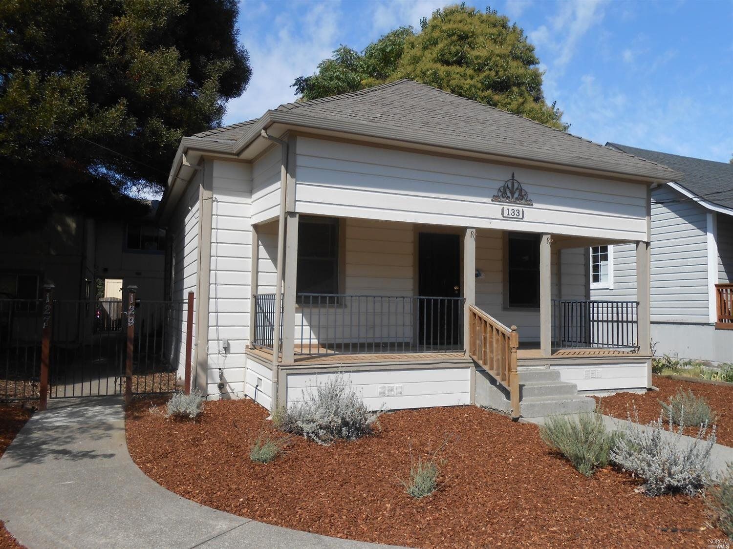 Property Photo: 133 10th Street CA 95401