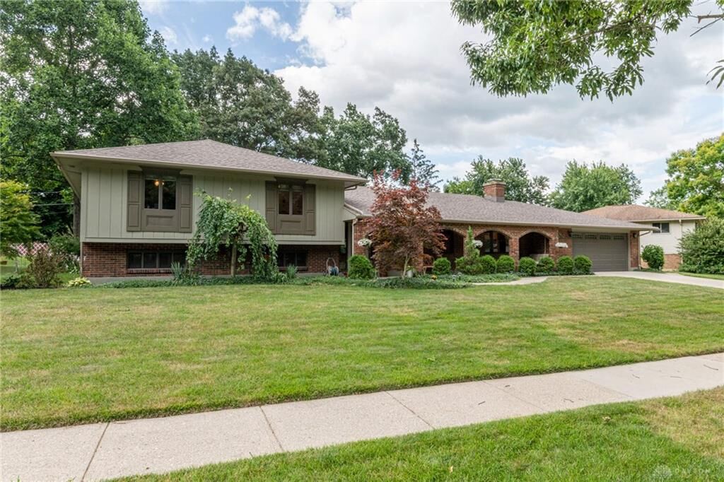 Property Photo: 1250 Brainard Woods Drive OH 45458