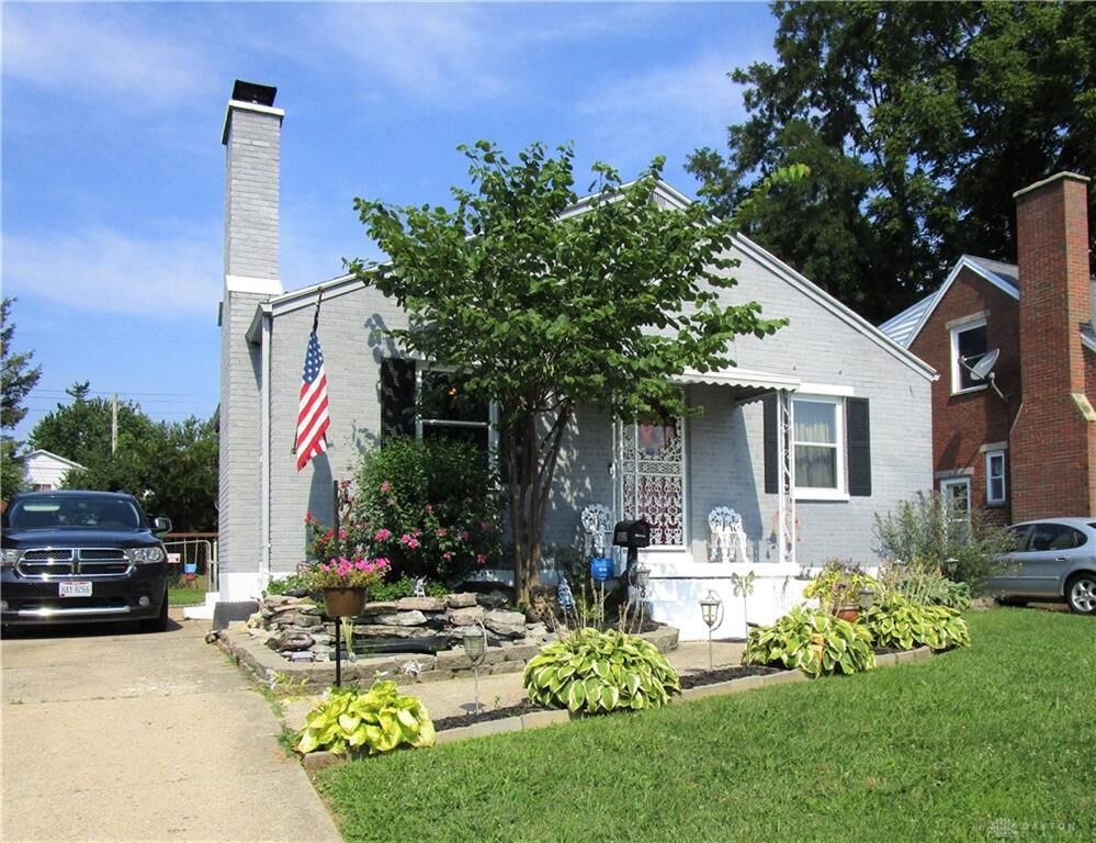 Property Photo: 1615 Coventry Road OH 45410
