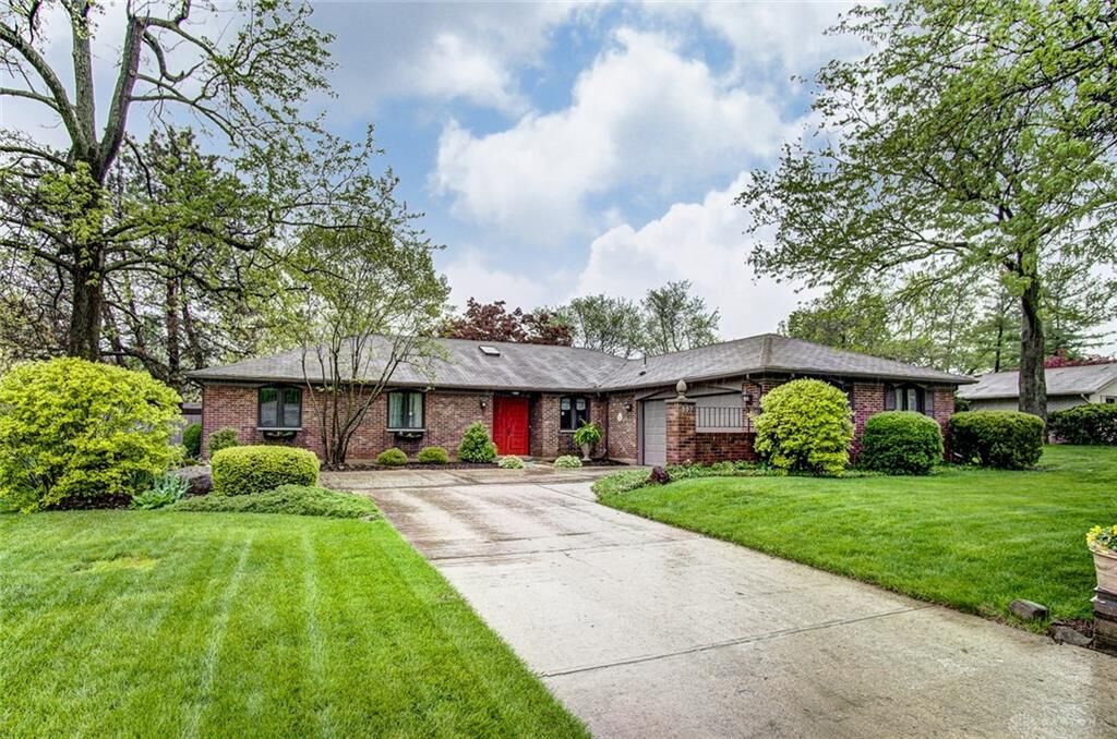 Property Photo: 997 Marycrest Lane OH 45429