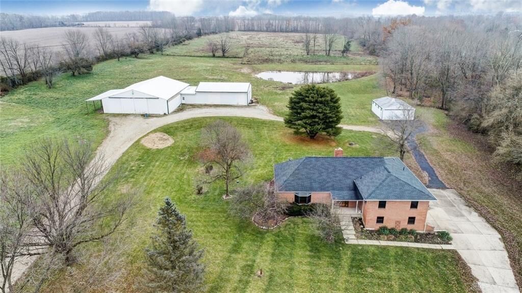 Property Photo: 1599 Ireland Road OH 45385