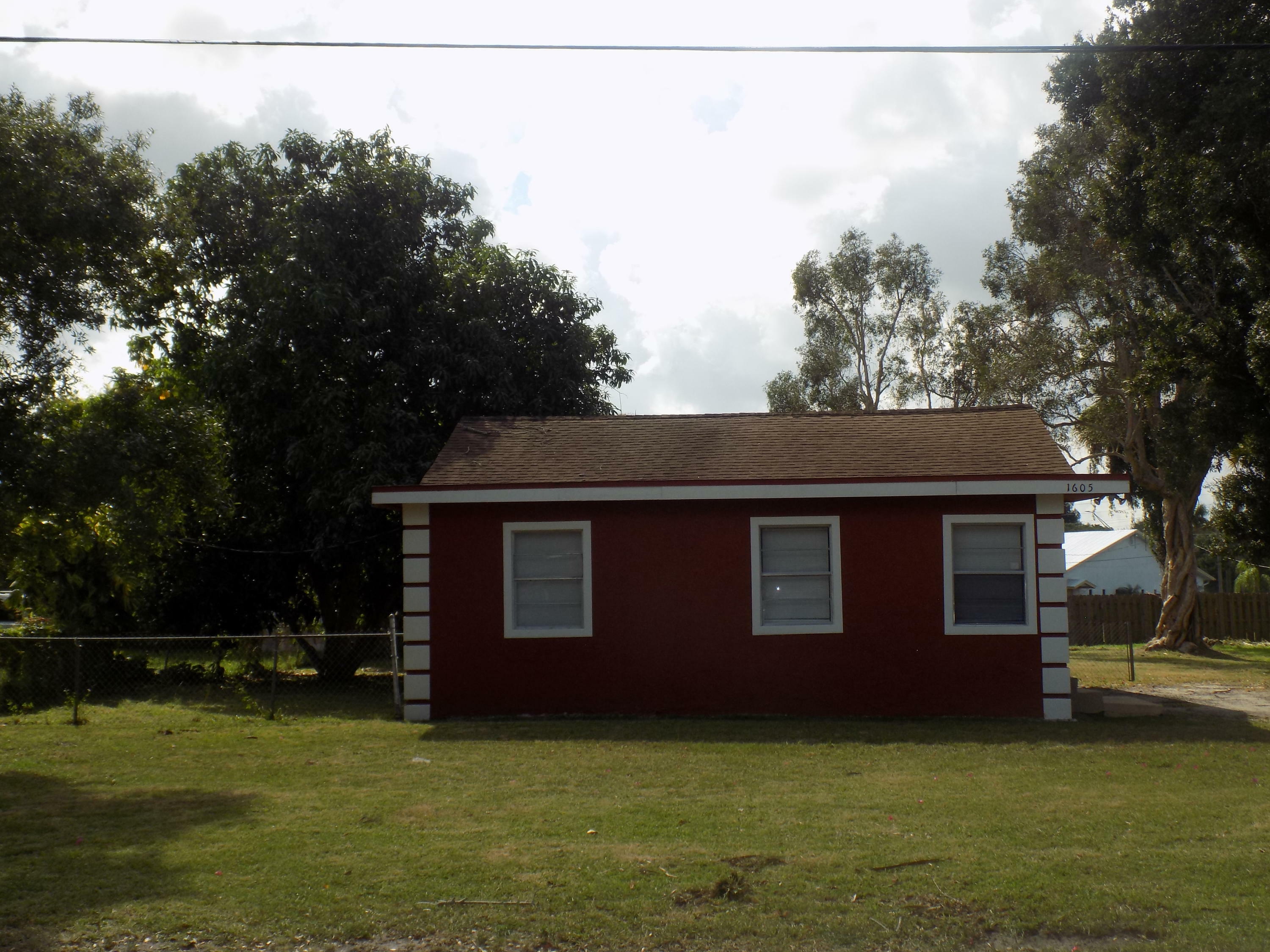 Property Photo:  1605 S 29th Street  FL 34947 