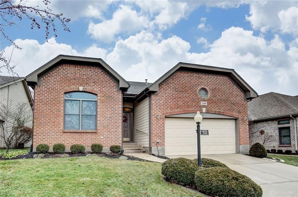 Property Photo: 7149 Hartcrest Lane OH 45459