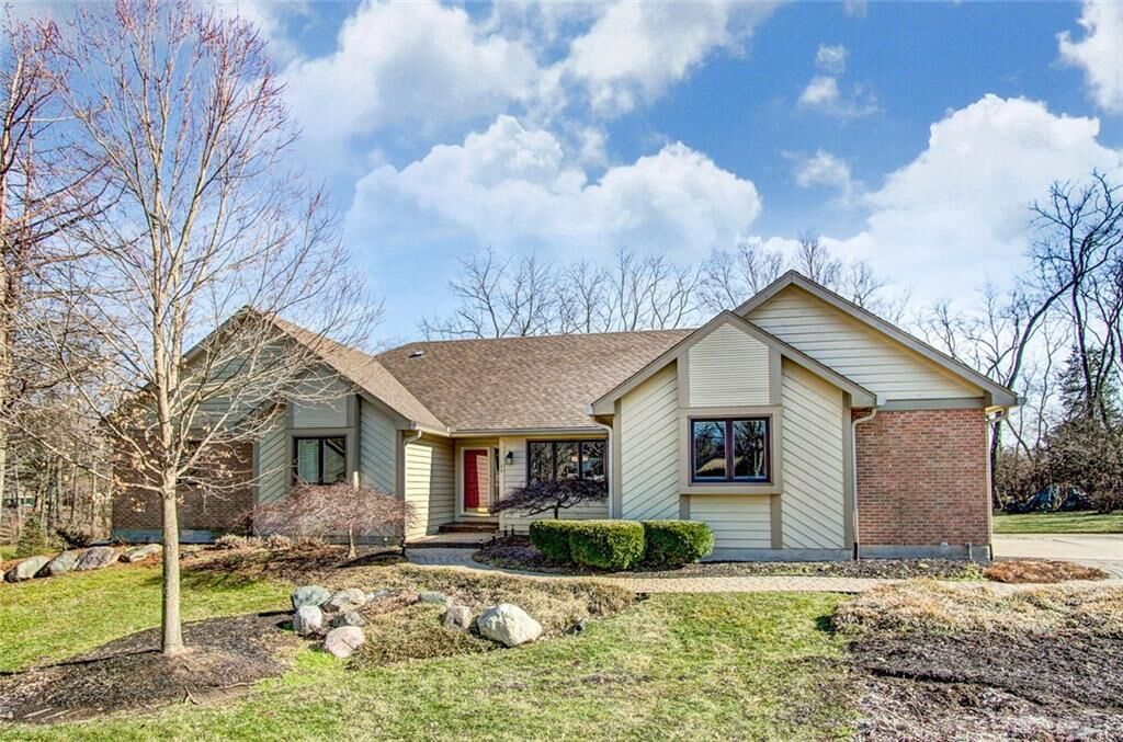 Property Photo: 40 Dogwood Court OH 45066