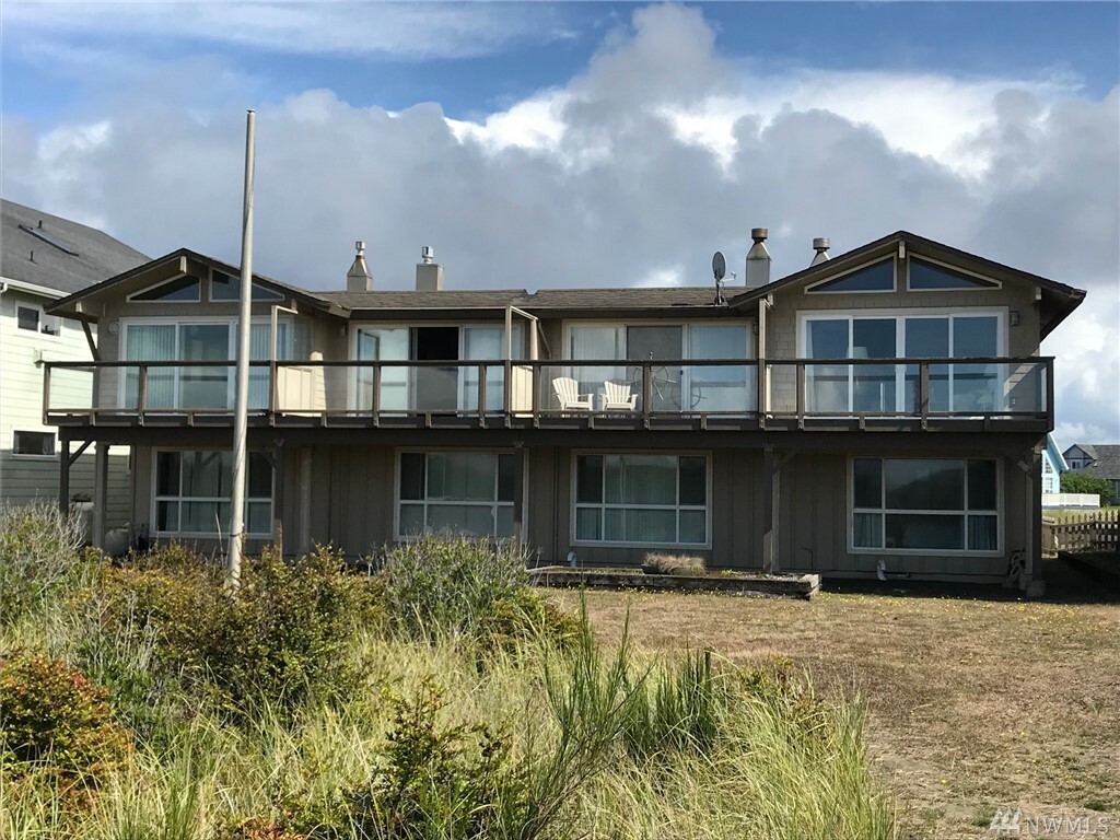 Property Photo:  1031 S Sand Dune Ave SW C  WA 98569 