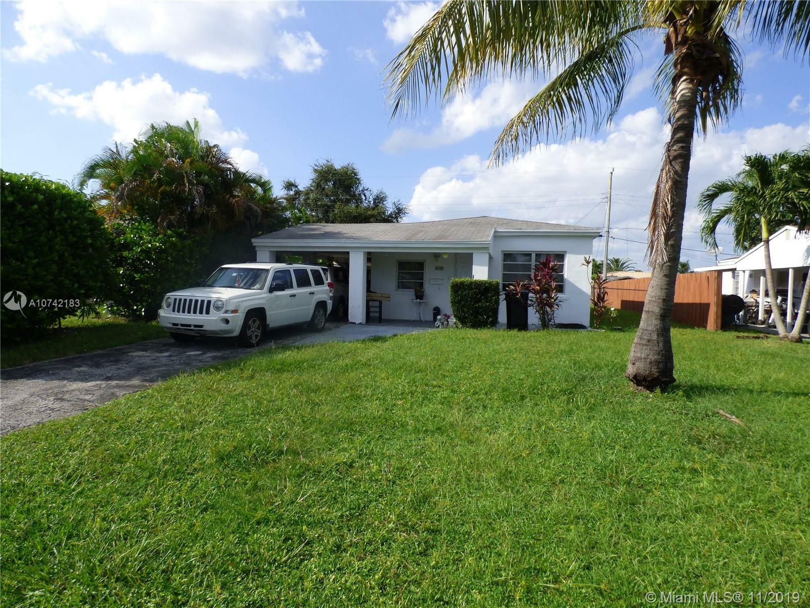 Property Photo:  1423 NE 176th St  FL 33162 