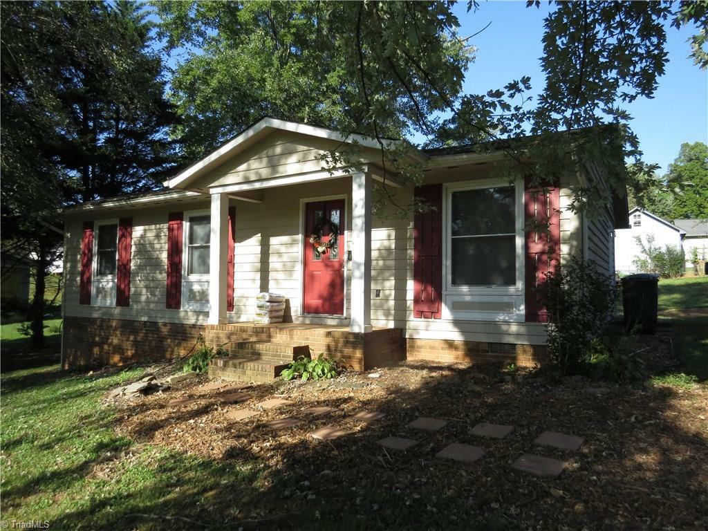 Property Photo:  177 Brookcrest Circle  NC 28659 