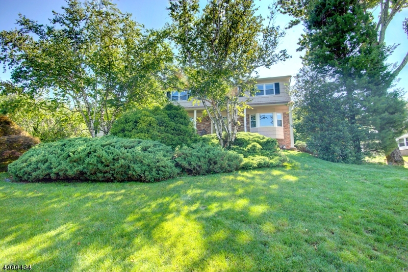 Property Photo: 170 Konner Ave NJ 07058