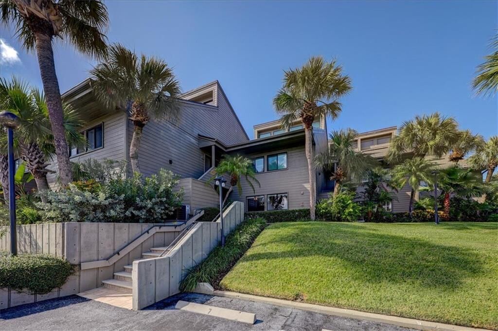 Property Photo:  16800 Gulf Boulevard 5  FL 33708 