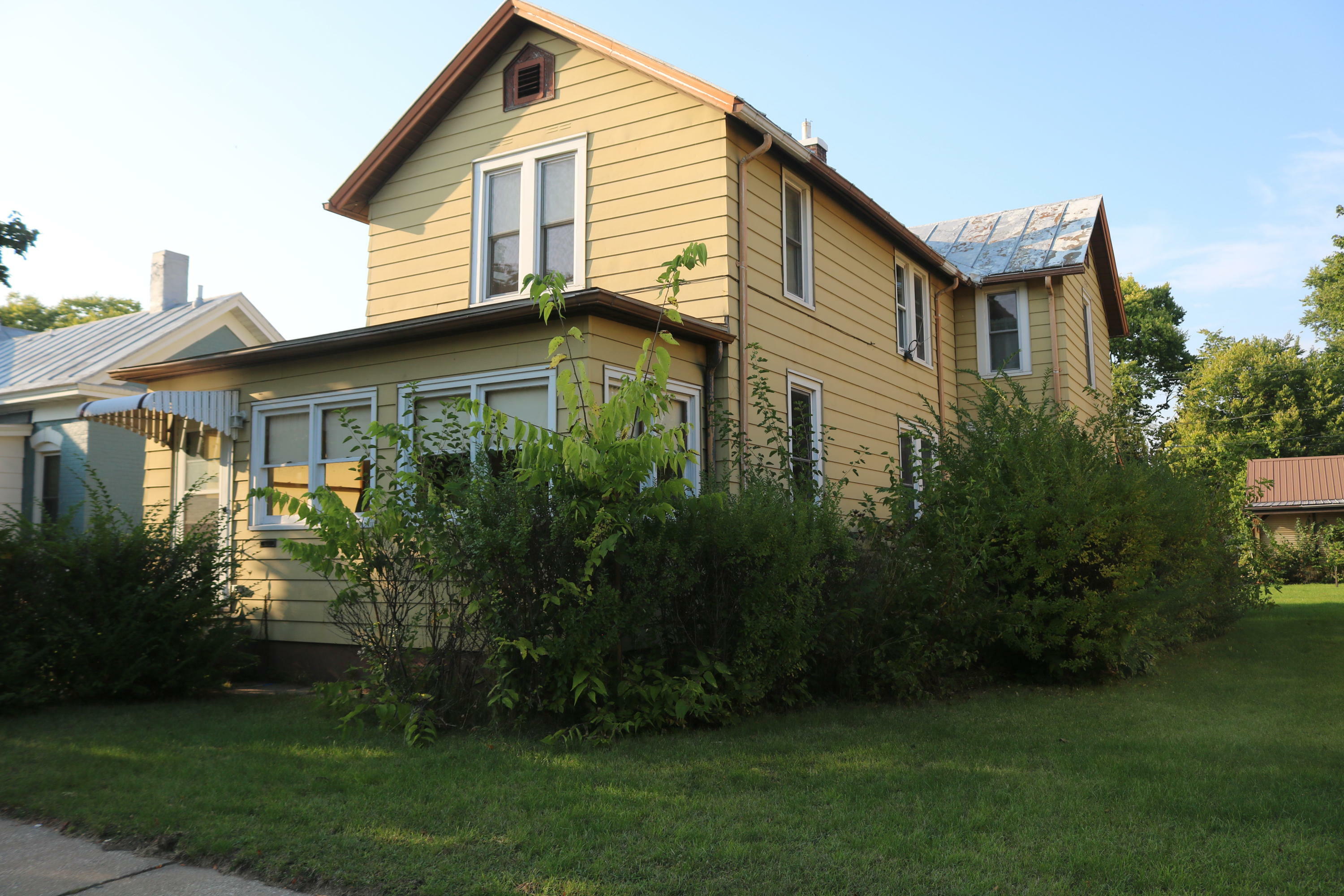 Property Photo:  1321 Jackson St  WI 54601 