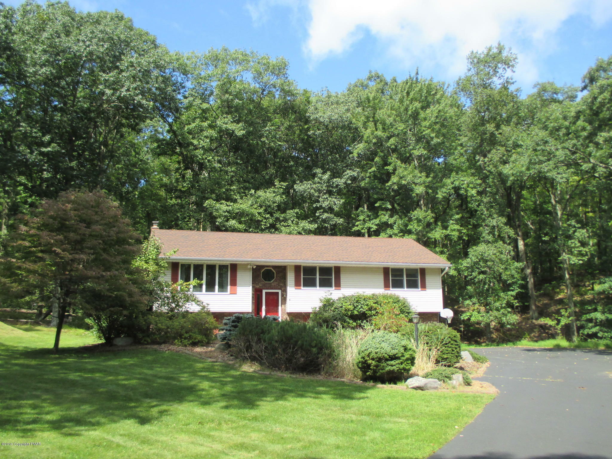 Property Photo:  2323 Back Mountain Road  PA 18355 