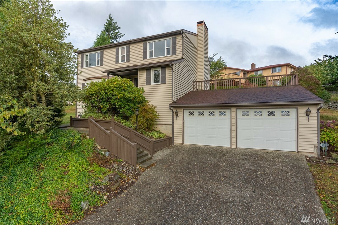 Property Photo:  2406 Heights Dr  WA 98248 