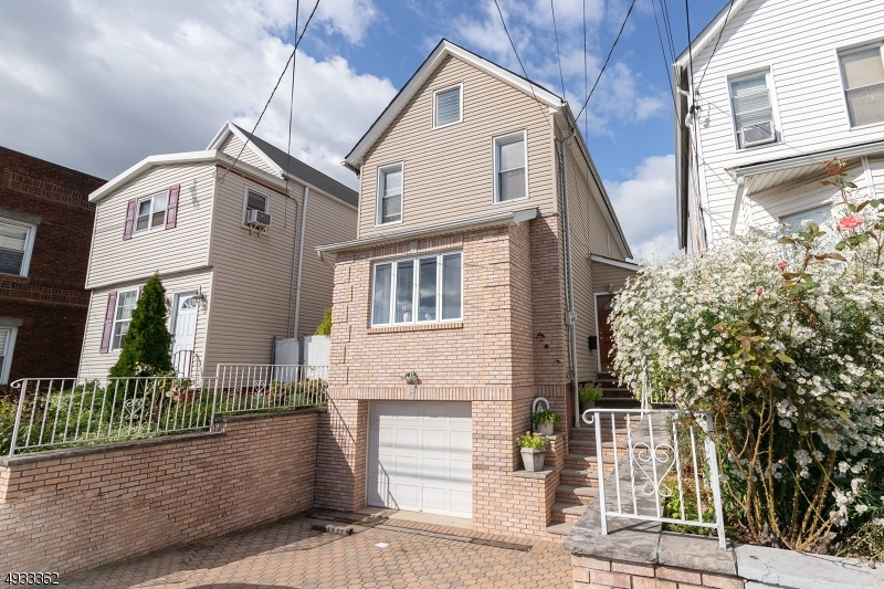 Property Photo:  457 Maple Ave  NJ 07202 