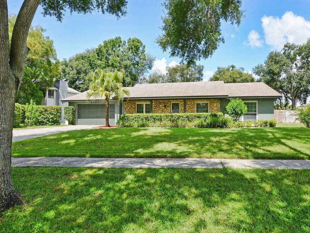 Property Photo:  3221 Stratford Lane  FL 32757 