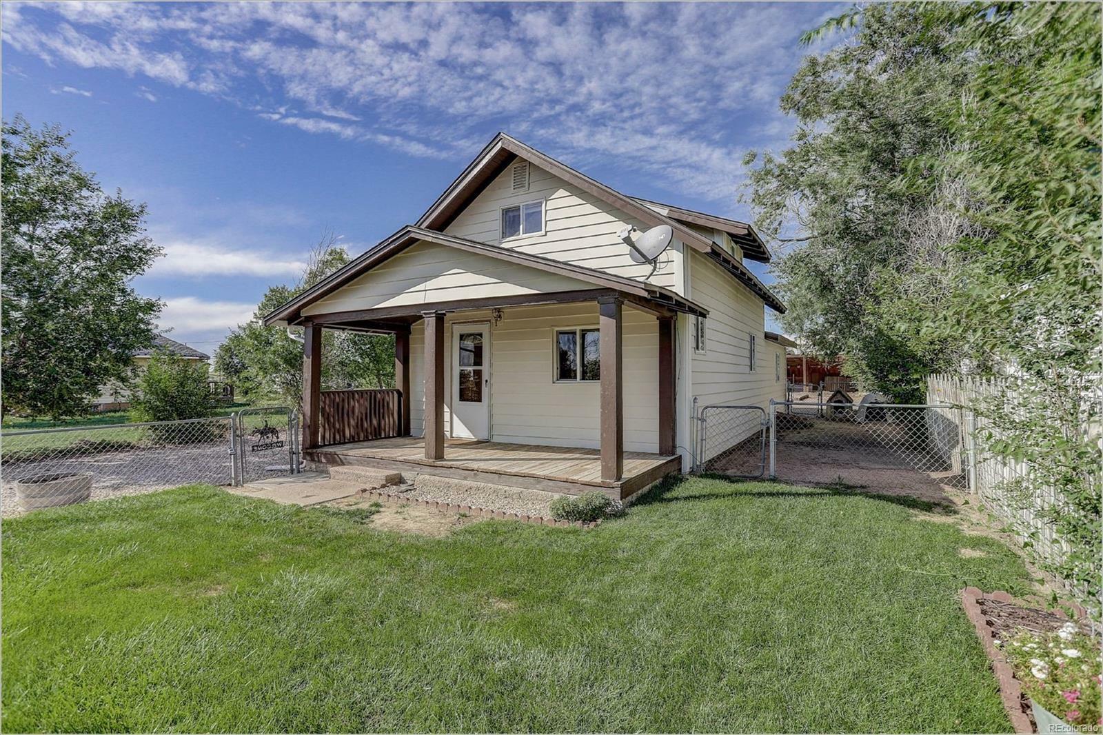Property Photo:  309 Lee Street  CO 80611 