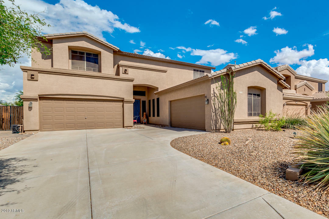 Property Photo:  2213 S Valle Verde --  AZ 85209 