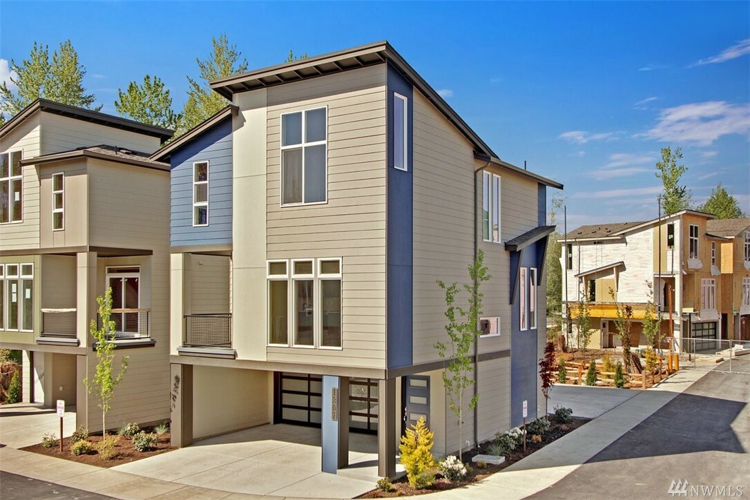 Property Photo: 15005 13th Ave W 32 WA 98087
