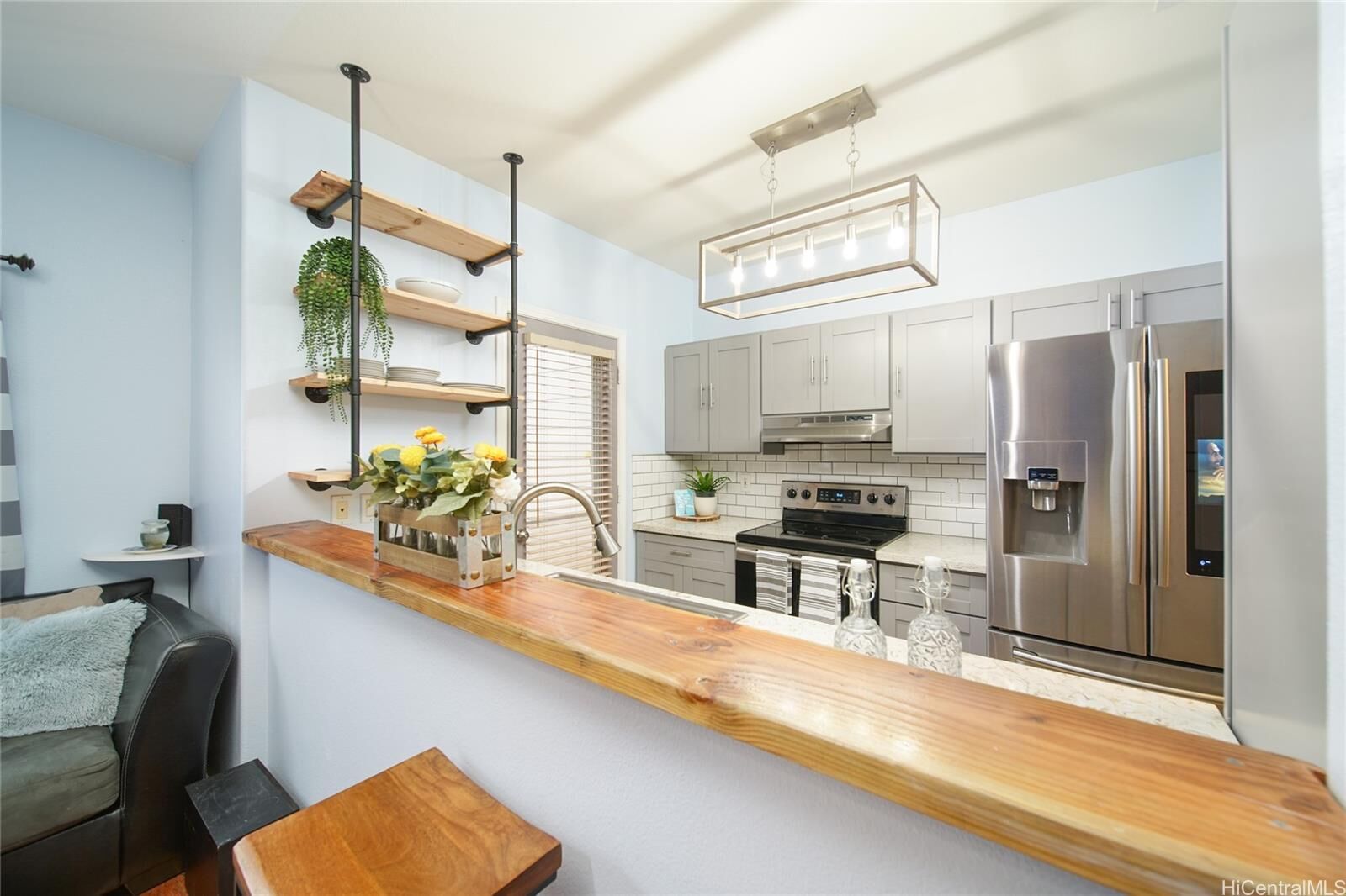 Property Photo: 91-1082 Kaimalie Street 2K3 HI 96706