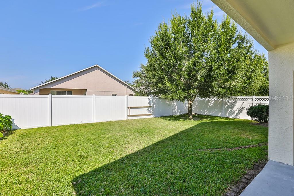 Property Photo:  1010 Cristelle Jean Drive  FL 33570 