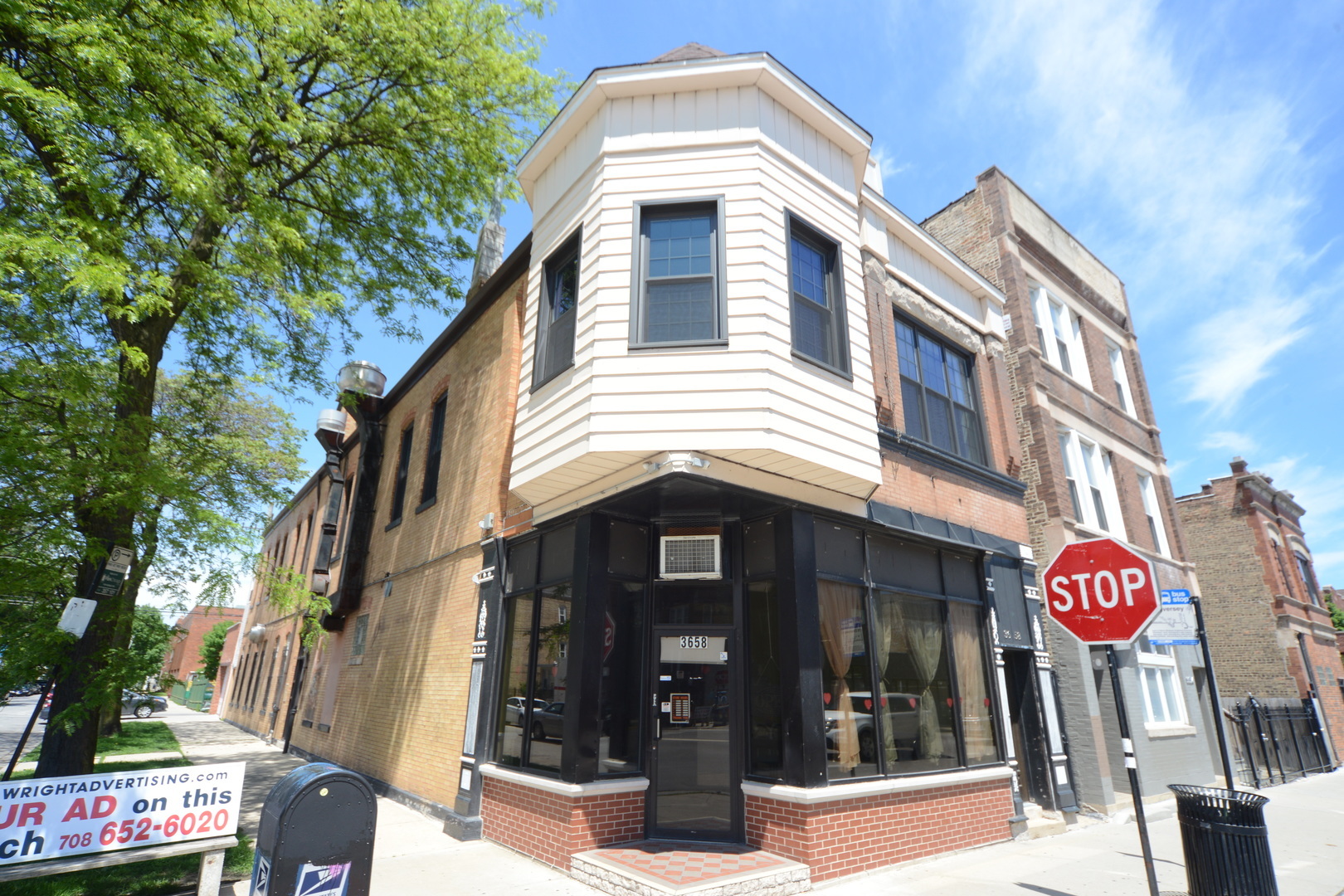 Property Photo: 3658 West Diversey Avenue 2S IL 60647