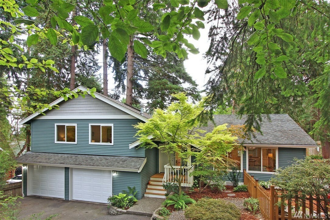 Property Photo:  18228 24th Ave NE  WA 98155 