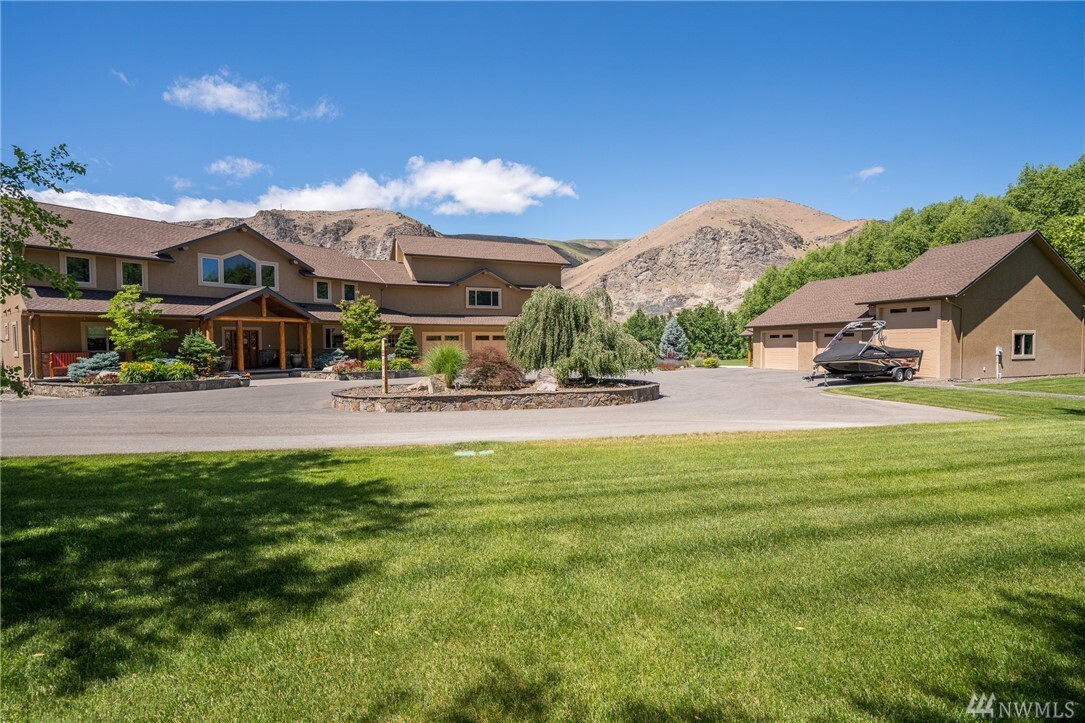 Property Photo: 4990 NW Cascade Avenue WA 98802