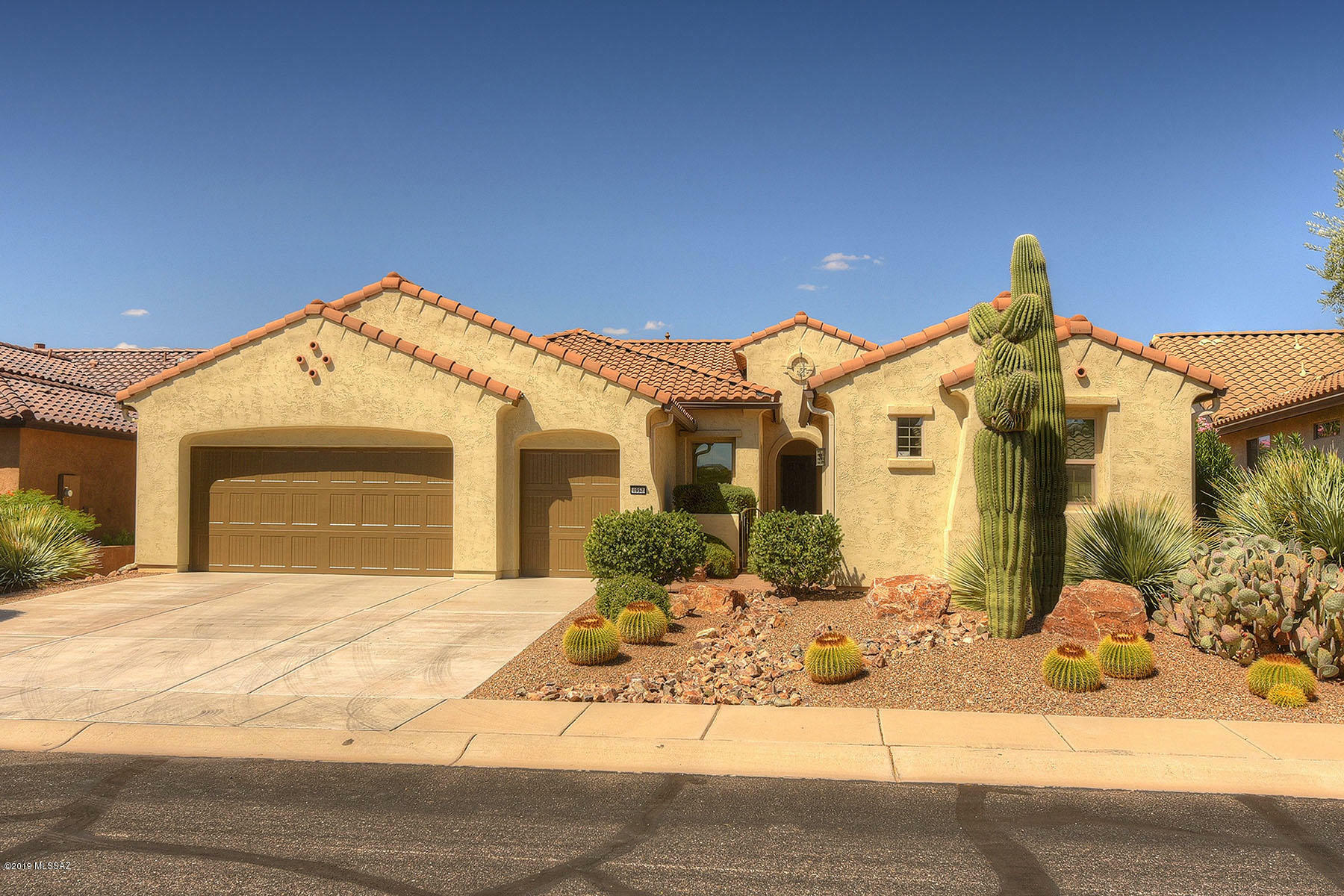 Property Photo:  1957 N Laguna Oaks Drive  AZ 85614 