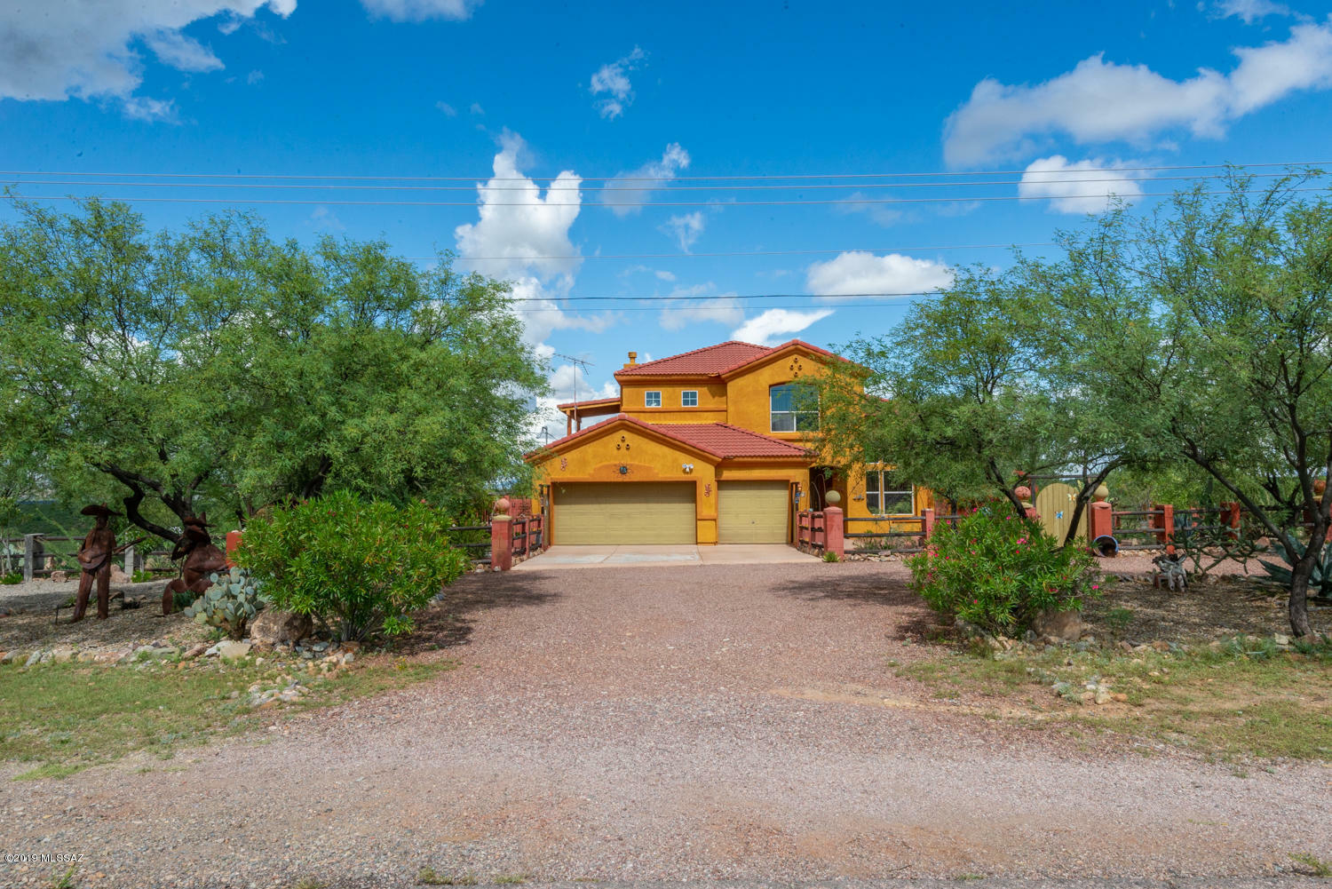 Property Photo:  272 Camino Josefina  AZ 85648 