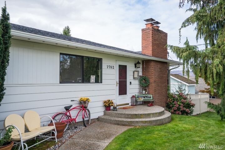 Property Photo:  1782 NE Glen Street  WA 98802
